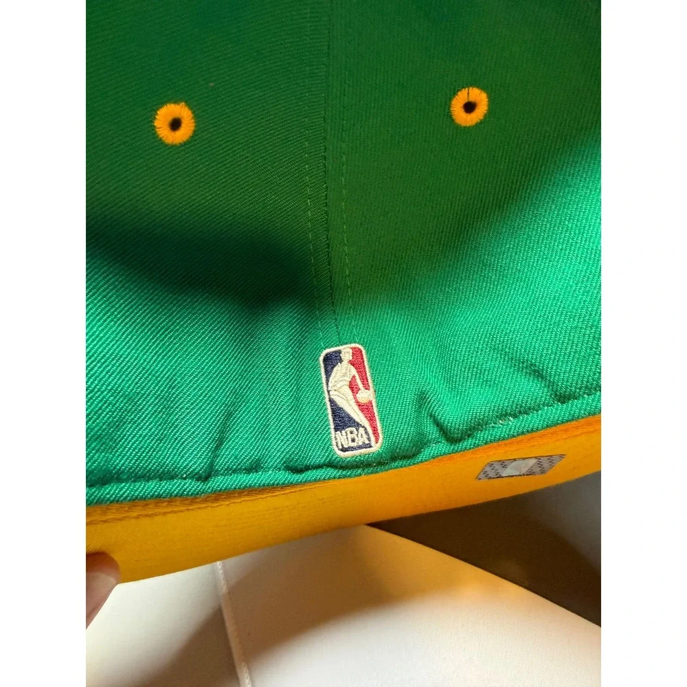 Reebok Boston Celtics Hat Mens 7 3/4 Green Yellow Hardwood Classics Fitted Mesh